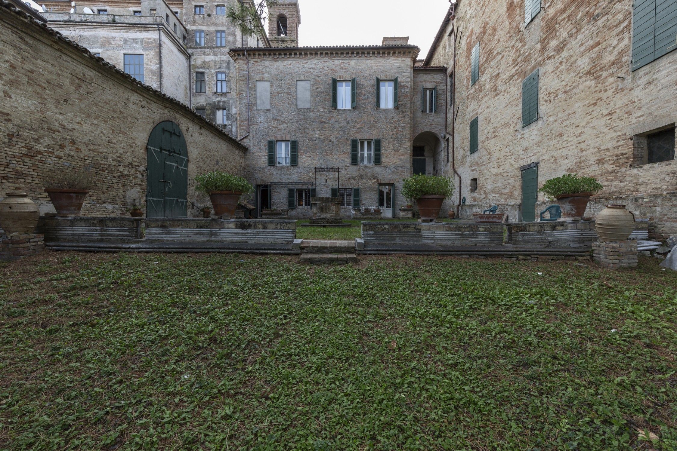 Photos Palace with historic interior and garden near Ancona