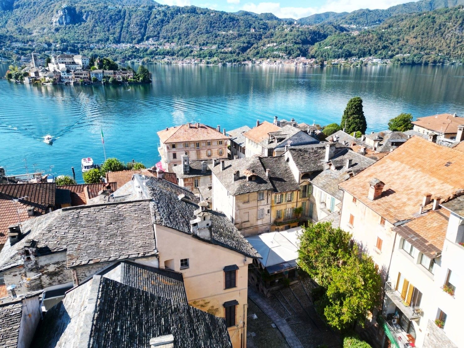 Photos Medieval structure at Lake Orta