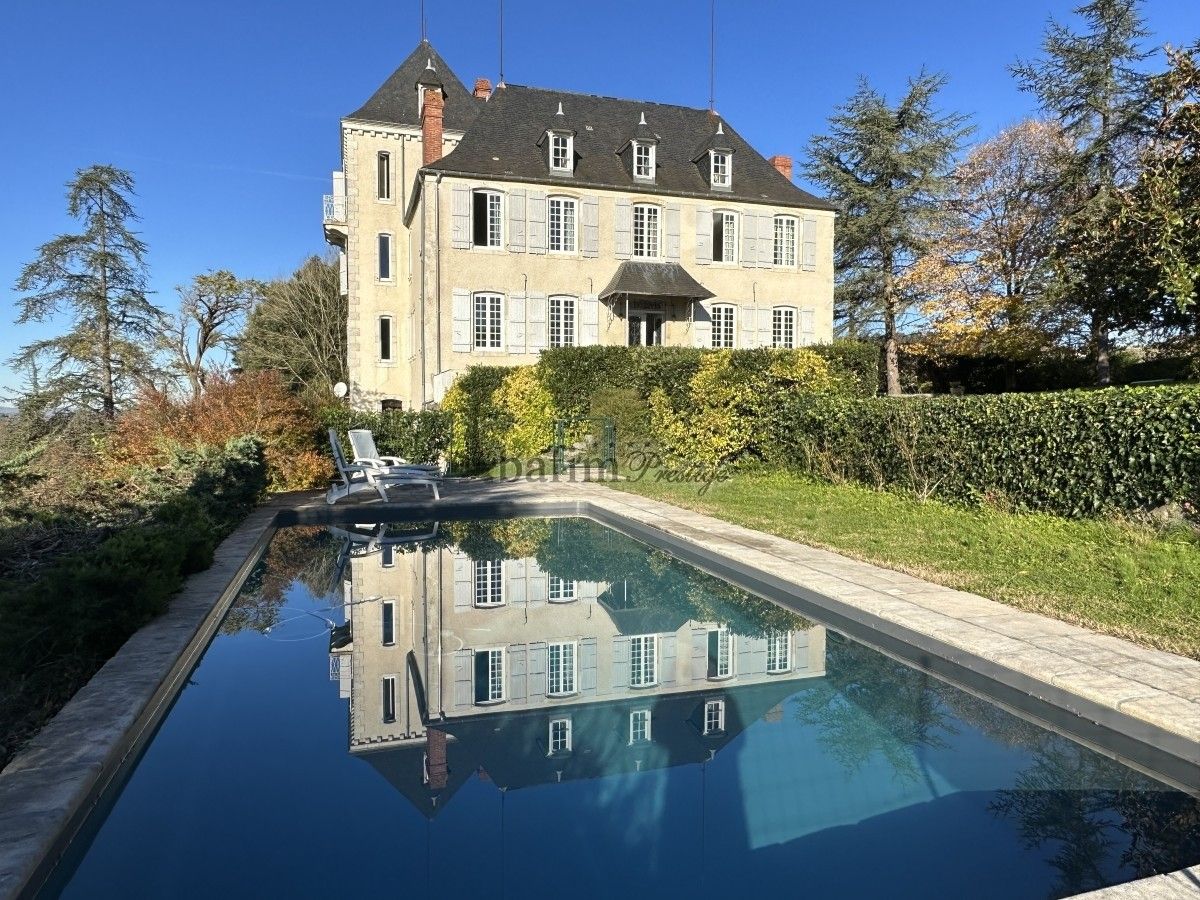 Photos Refurbished château in the Pyrenees