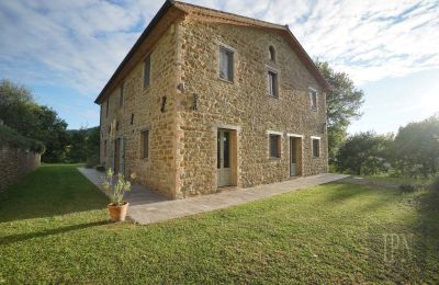 Farmhouse for sale 06029 Valfabbrica, Umbria, Image 15/49