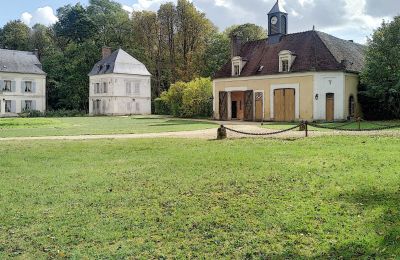 Castle for sale Bourgogne-Franche-Comté, Outbuilding