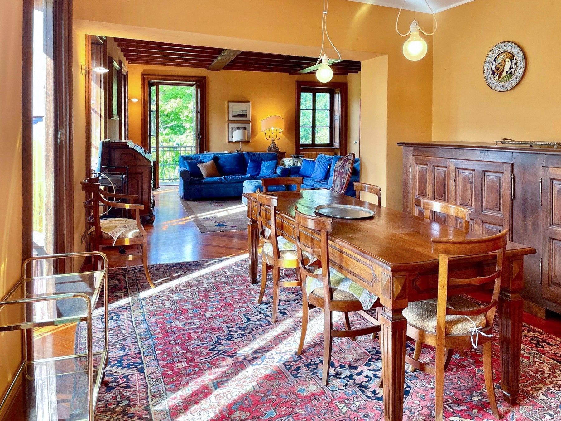 Photos Spacious apartment in historic villa on Lake Maggiore