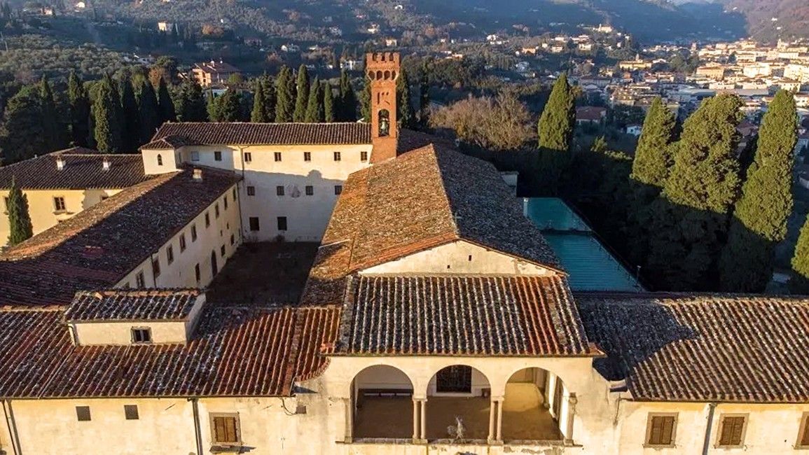 Photos Extraordinary property for UK investors: Historic Tuscan monastery