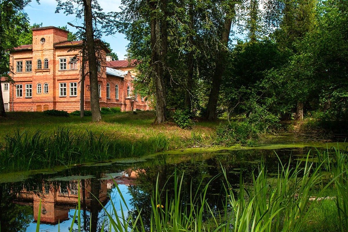 Photos Country estate in Latvia for restoration