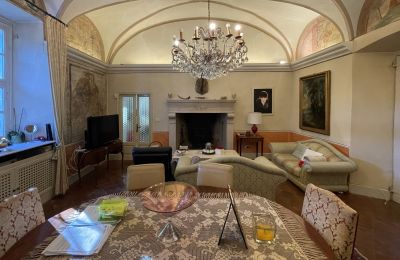 Historic Villa for sale Italy, Image 8/48