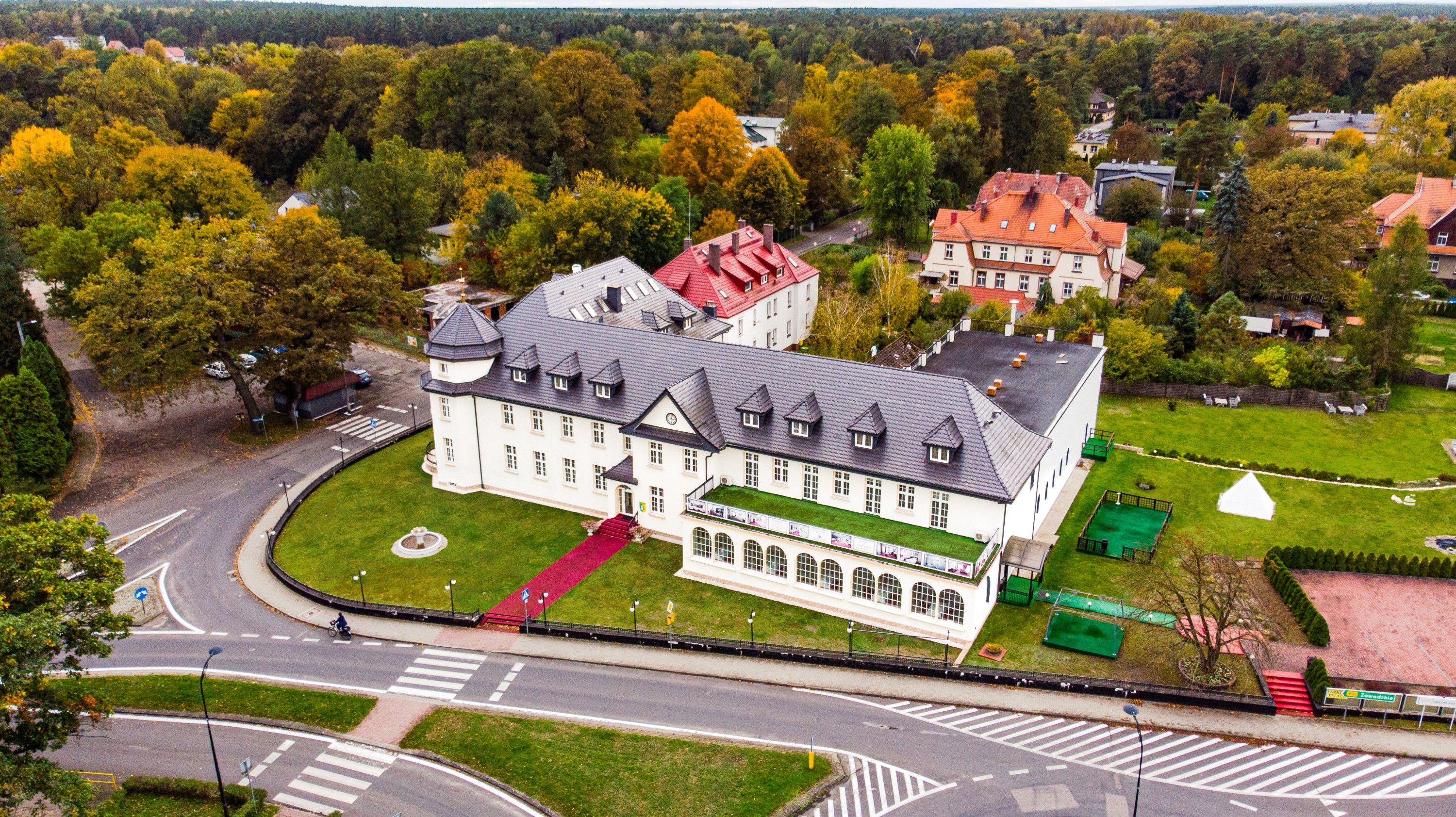 Photos Prawdzic Palace - Historic property in Silesia