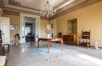 Historic Villa for sale Italy, Image 4/17