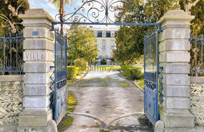 Historic Villa for sale Pau, New Aquitaine, Image 2/16