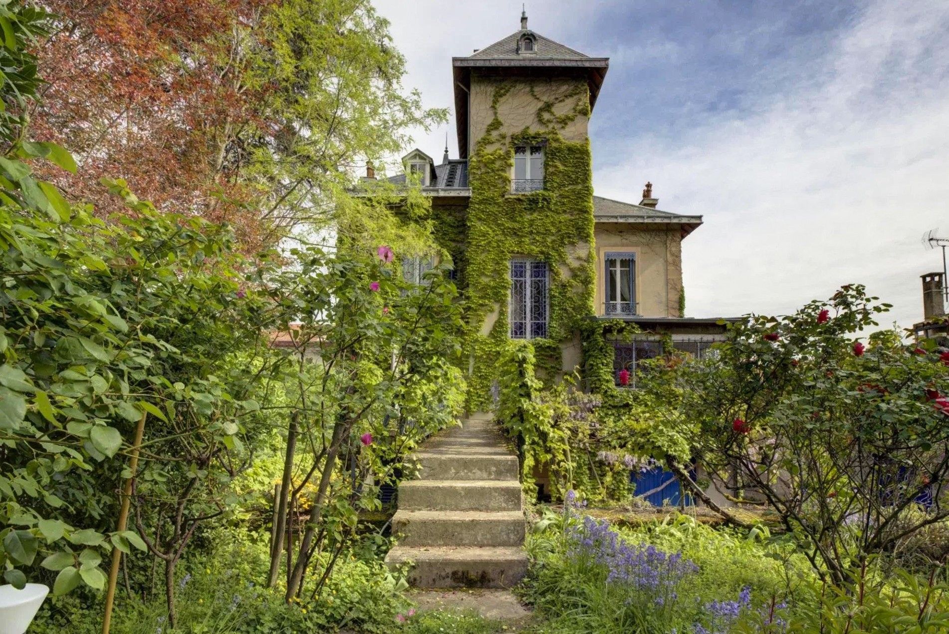 Photos Historic villa in South of Lyon