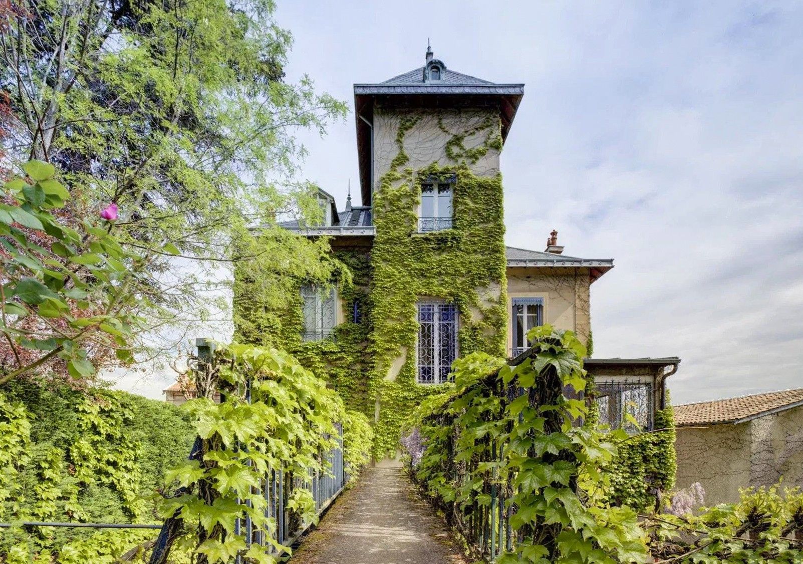 Photos Historic villa in South of Lyon