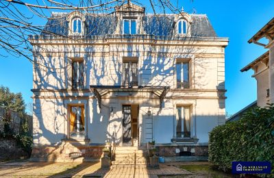 Historic Villa for sale Bourg-la-Reine, Ile-de-France, Image 2/15