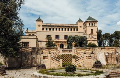 Castle for sale Santa Oliva, Catalonia, Image 1/17