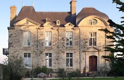 Castle for sale Pléneuf-Val-André, Le Tertre Rogon, Brittany, Image 2/25