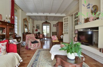 Historic Villa for sale Bussac-sur-Charente, New Aquitaine, Image 3/33