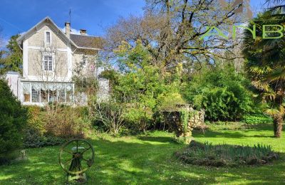 Historic Villa Bussac-sur-Charente, New Aquitaine