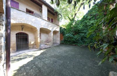 Historic property for sale Uzès, Occitania, Image 11/20