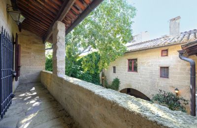 Historic property for sale Uzès, Occitania, Image 10/20