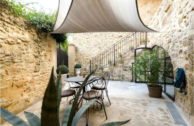 Historic property for sale Uzès, Occitania, Courtyard