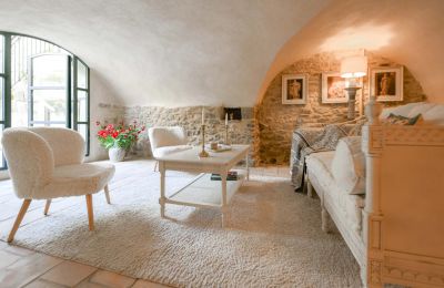 Historic property for sale Uzès, Occitania, Image 12/27