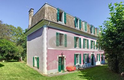 Manor House Lourdes, Occitania