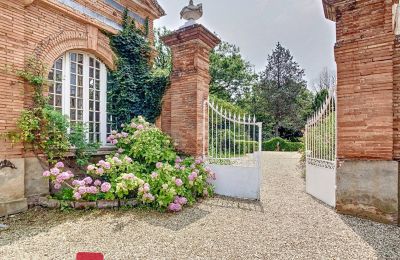 Castle for sale 31000 Toulouse, Occitania, Entrance