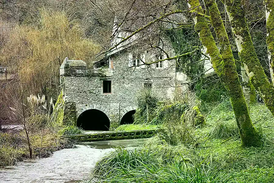 Historic properties, A mill, a waterfall, twenty years