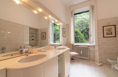 Historic Villa for sale Baveno, Piemont, Bathroom