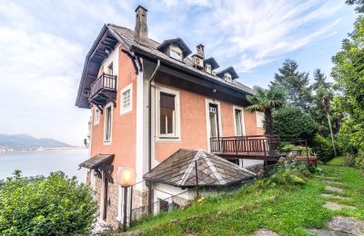 Historic Villa for sale Baveno, Piemont, Image 17/25