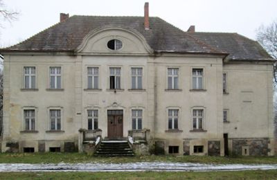 Manor House for sale Osieczna, Greater Poland Voivodeship, Front view