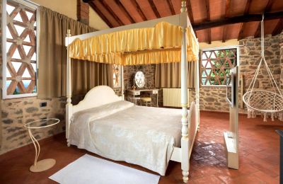 Country House for sale Figline e Incisa Valdarno, Tuscany, RIF 2966 Schlafzimmer ehem. Scheune