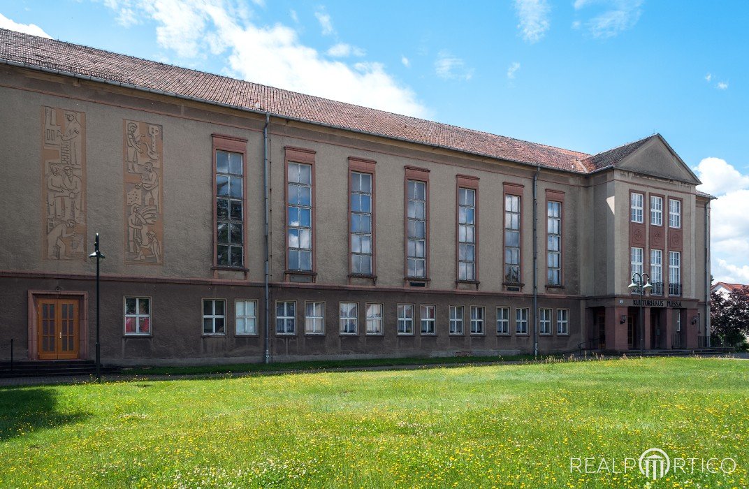 Arts and Leisure Center of the GDR era in Plessa, Plessa