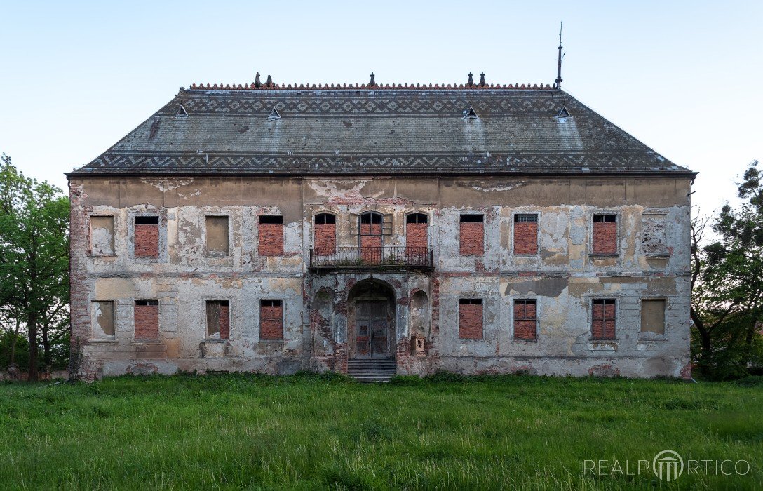 Old Manor in Osiek Grodkowski, Osiek Grodkowski