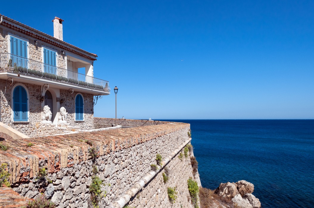 Villa in Antibes with sea view, Antibes