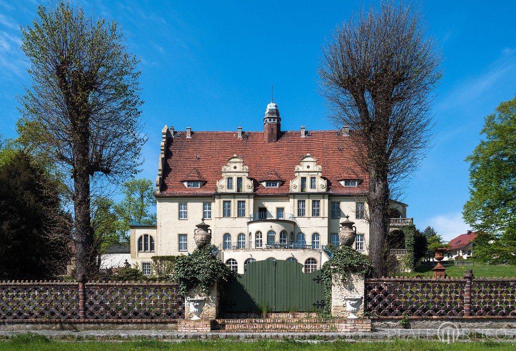 Palace in Weißig, Bautzen District, Oßling