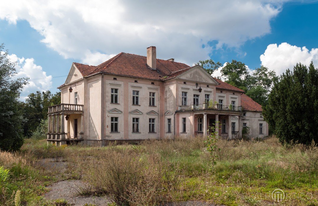 Manors in Poland: Szlachcin, Szlachcin