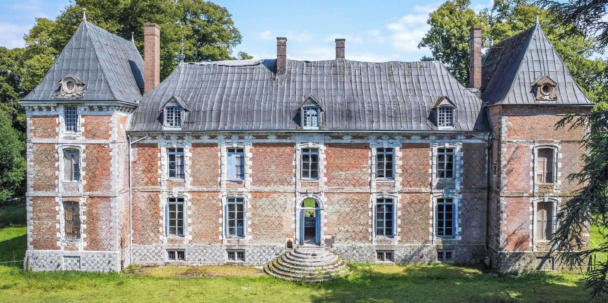 Normandy castle for renovation