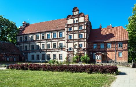 Gadebusch, Amtsstraße - Gadebusch Castle (Brick Renaissance era)