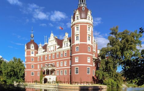 Bad Muskau - Mužakow, Schloßstraße - Castle in Bad Muskau, Fürst-Pückler-Garden (World Heritage)