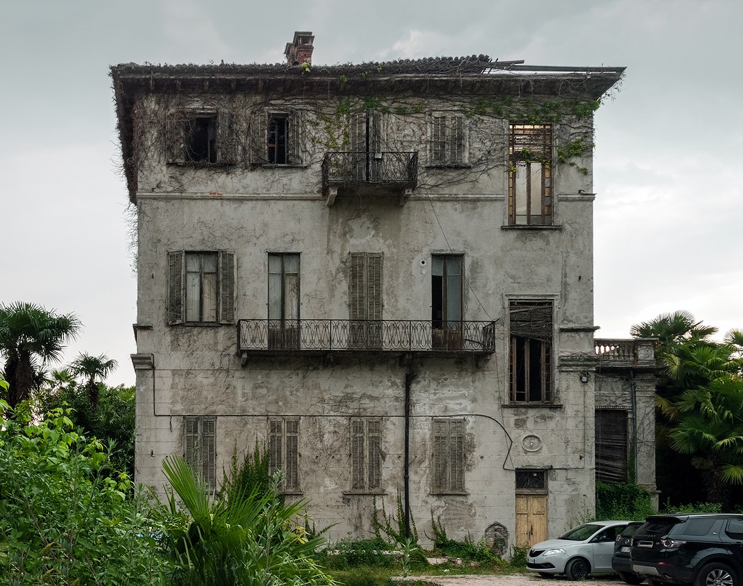 Abandoned Villa 